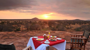 Отель Kilaguni Serena Safari Lodge  Tsavo